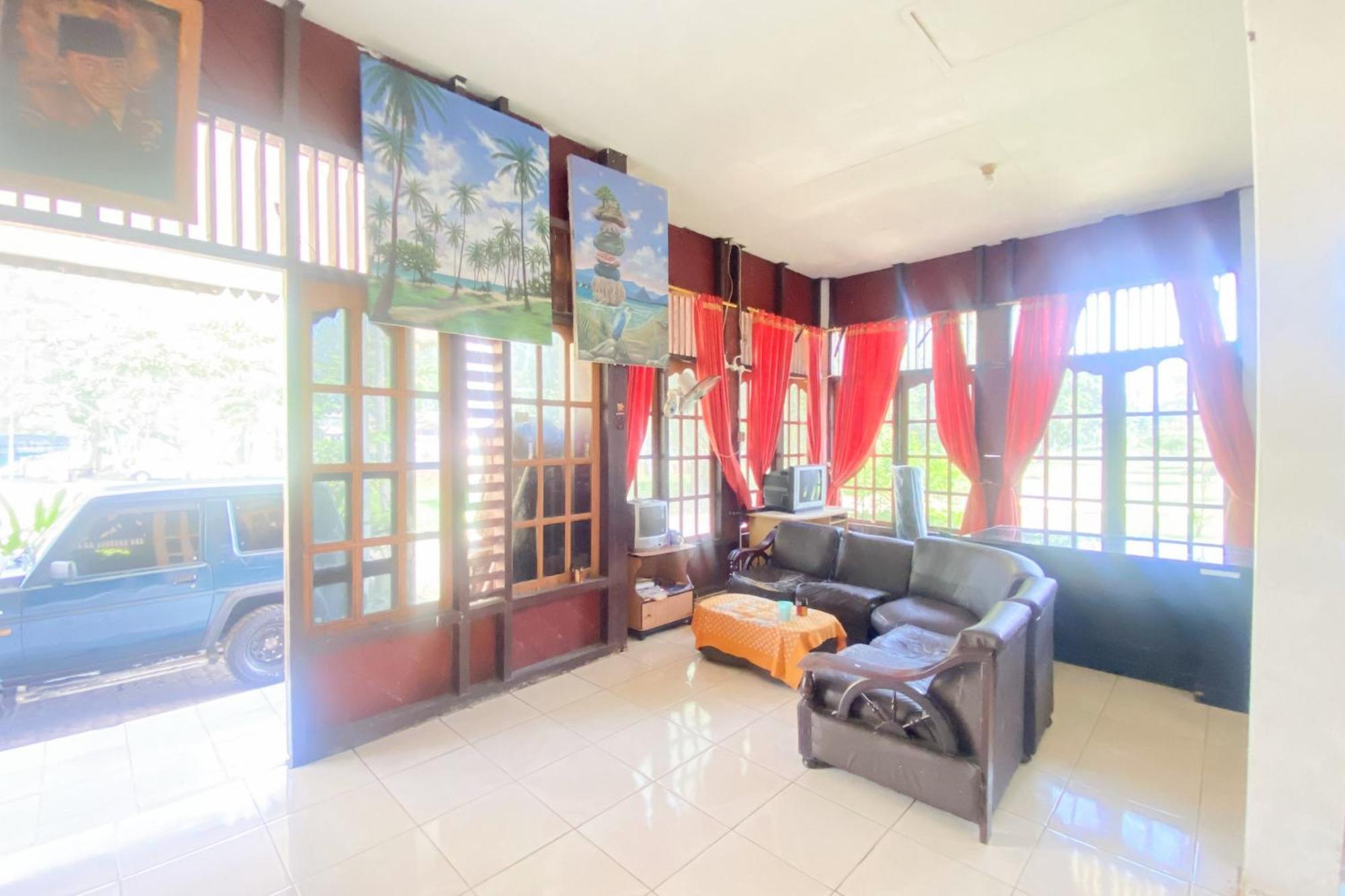 Hotel Pantai Panjang Bengkulu Redpartner Esterno foto