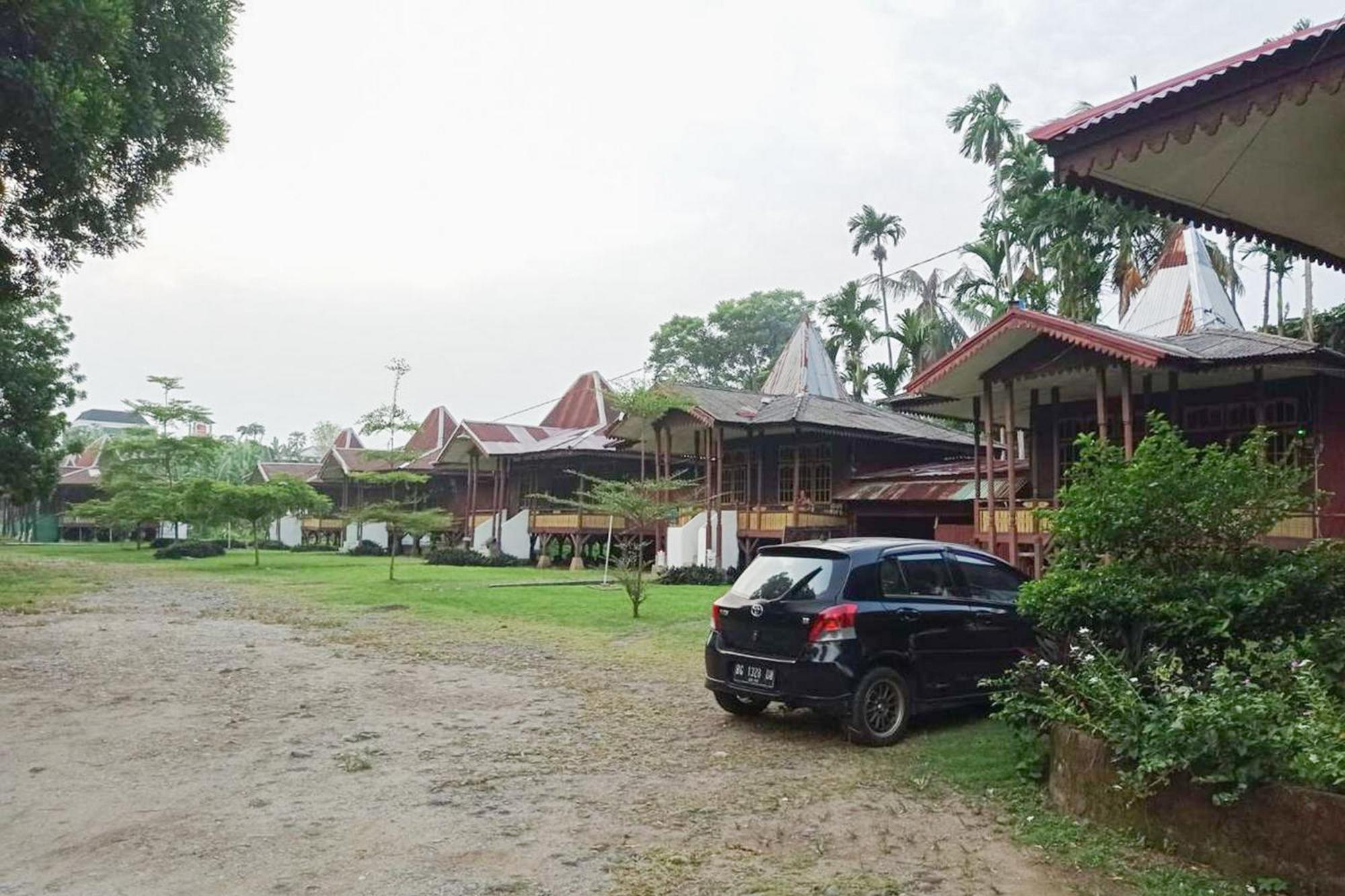 Hotel Pantai Panjang Bengkulu Redpartner Esterno foto